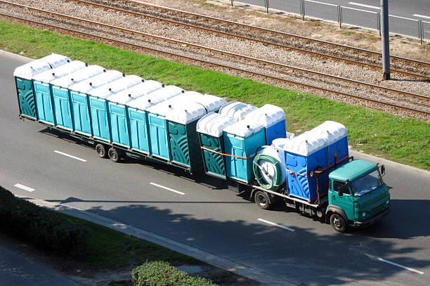 Porta potty delivery and setup in Minneapolis, MN